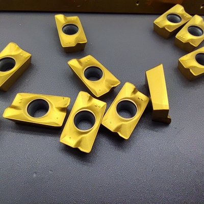 Fester Hartmetalleinsatz-Edelstahl der Maschinen-APMT1604PDER-M2 mit dem Gold beschichtet